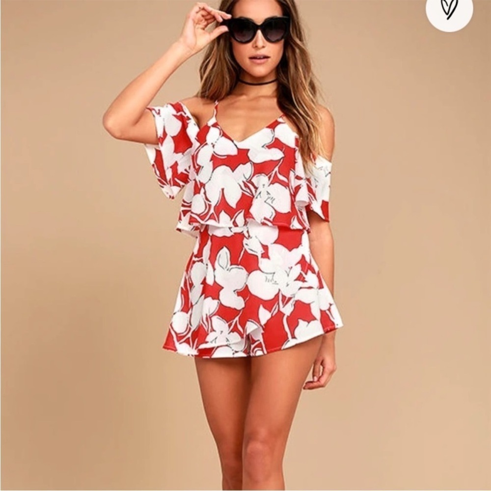 J.O.A Red White Floral Skort Romper Cold Shoulder Women’s Small NWT
